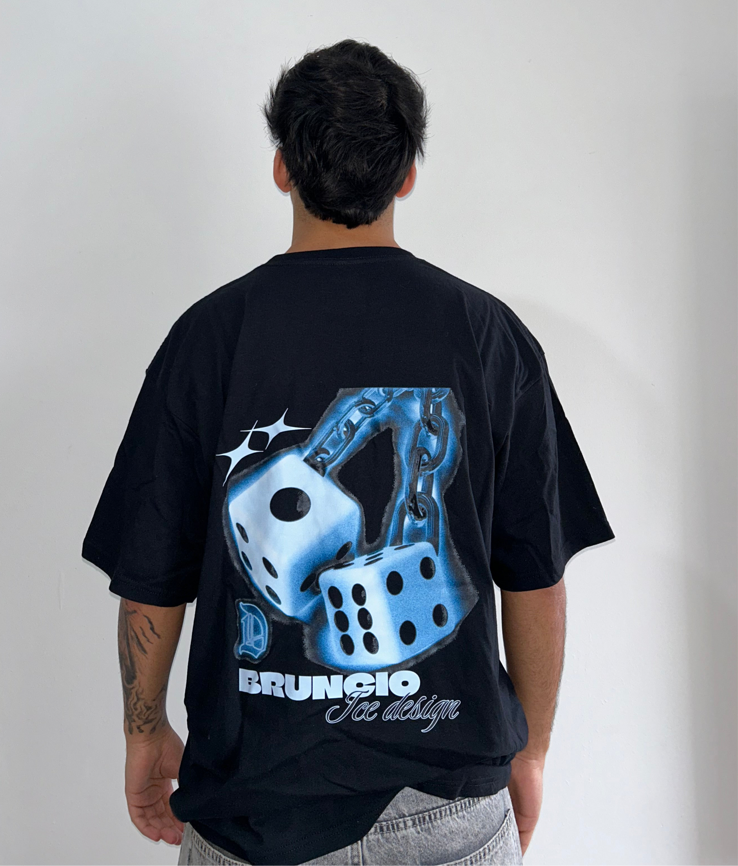 REMERA OVERSIZE: ICE CUBE